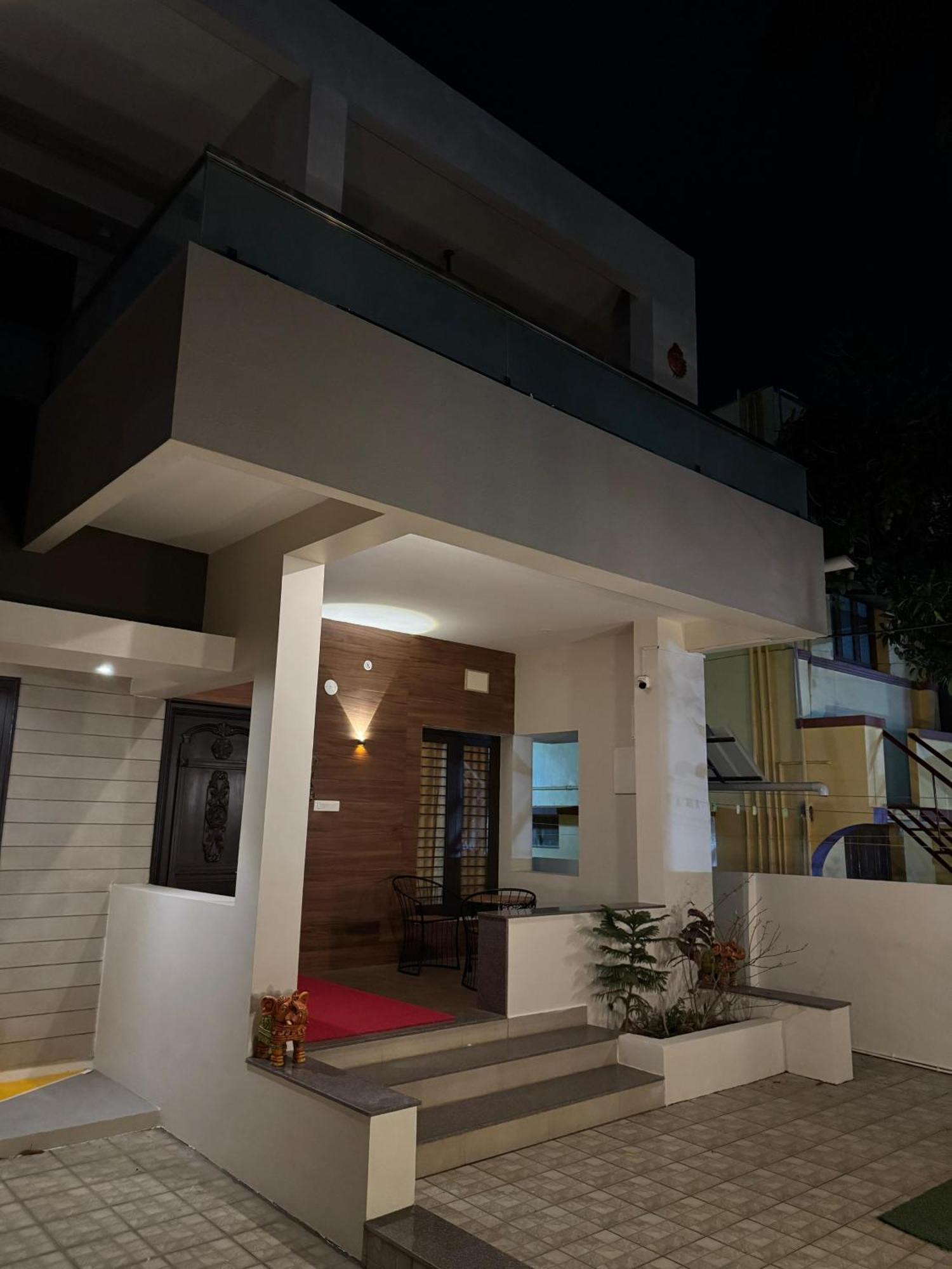 Home Stay At Sriram Villa クンバコナム エクステリア 写真